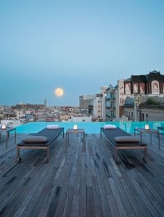 İspanya'da plajı olan oteller. Dinlenmek için en iyi yer neresidir? Barselona, ​​​​İspanya Adaları