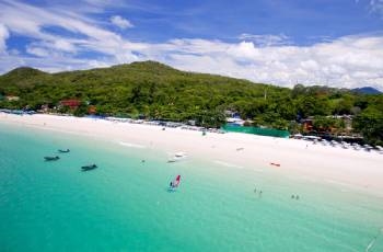 Pulau Koh Lan (Pattaya). Pantai, feri, hotel