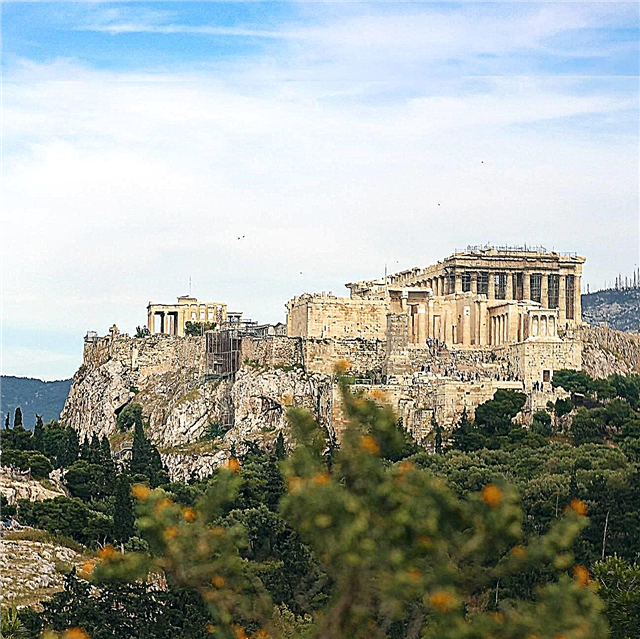 نقاط المراقبة في أثينا: Lycabettus و Areopagus و Hill of the Muses