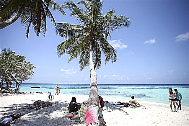 Ostrov Maafushi: ceny, recenze, hotely, pláže