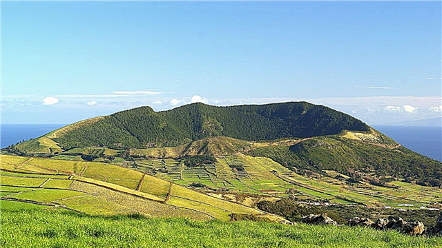 Guide des Açores : carte, description, nombreuses photos