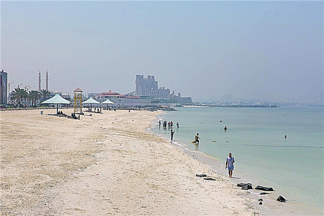 Reviews of tourists about Ajman. Should I go on vacation in 2021?