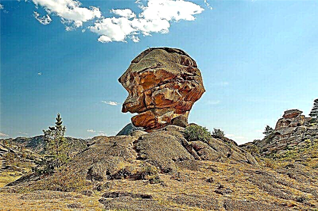 20 beste natuurlijke monumenten in Kazachstan