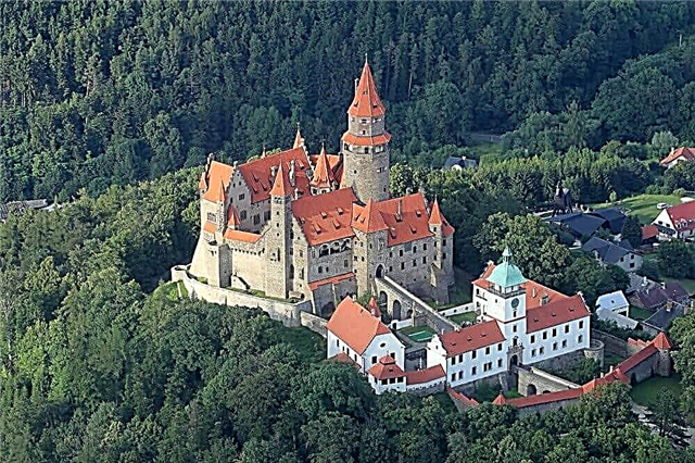 35 أفضل القلاع في جمهورية التشيك