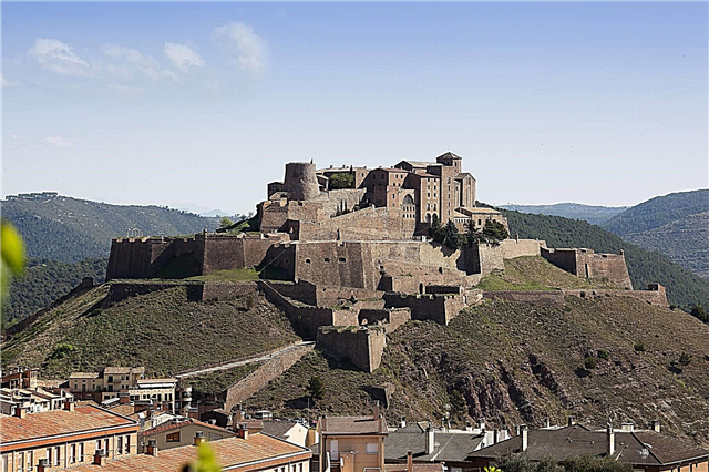 أفضل 30 قلعة في كاتالونيا