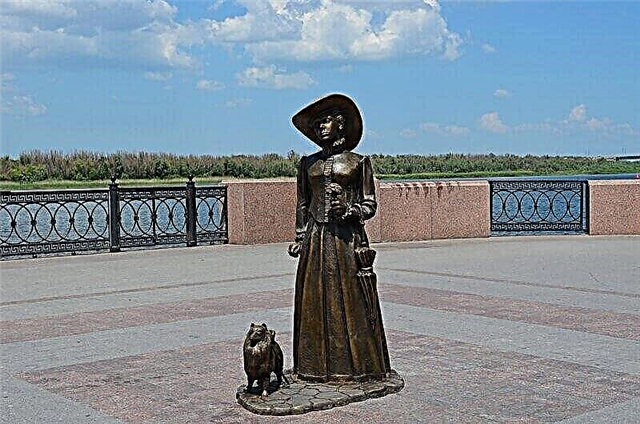 30 monumentos populares de Astracán