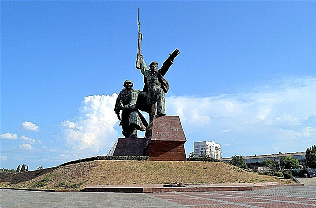 30 monumen paling terkenal di Sevastopol