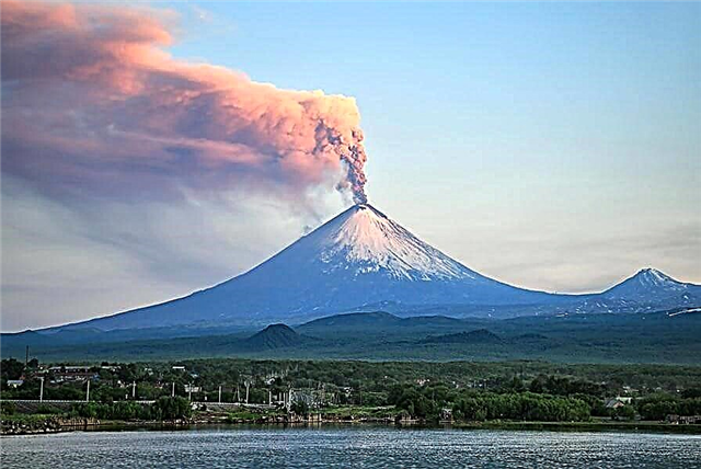 30 main attractions of Kamchatka
