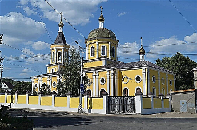 30 ngôi đền chính của Saratov