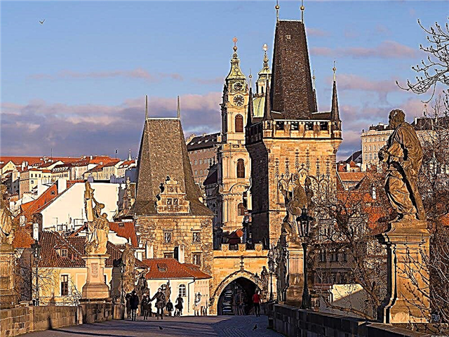 Independent vacation in Prague - pros and cons, cost