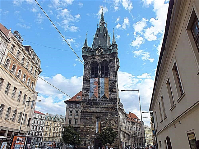 De beste observatiedekken in Praag en hoe er te komen