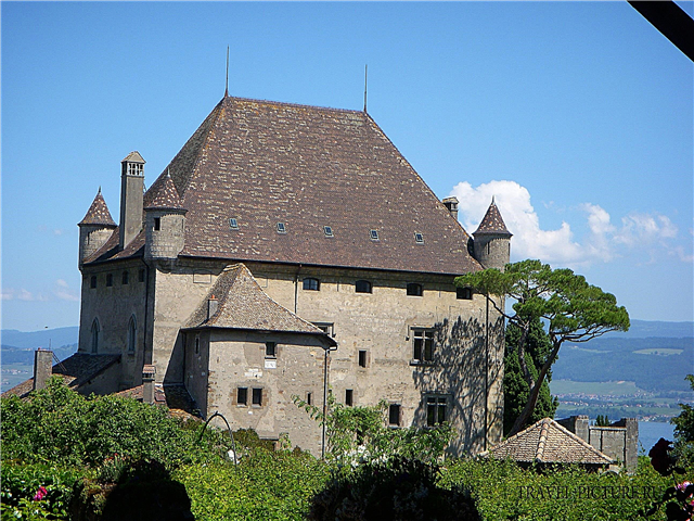 Yvoire - the most beautiful village in France, what to see in Yvoire
