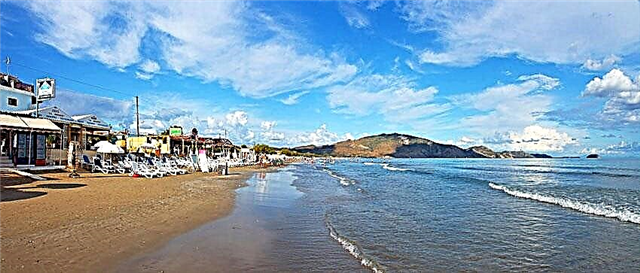 As melhores praias da Grécia com praias de areia e hotéis para famílias com crianças