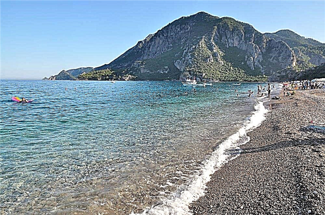 De beste strendene for ferie i Antalya: hvordan komme seg dit, hoteller ved sjøen