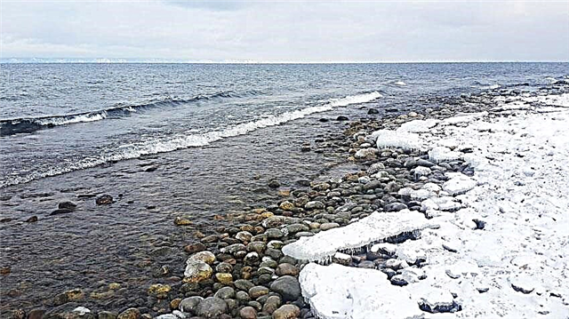 Foton av Bajkalsjön på vintern, rekreation och landskapsfotografering
